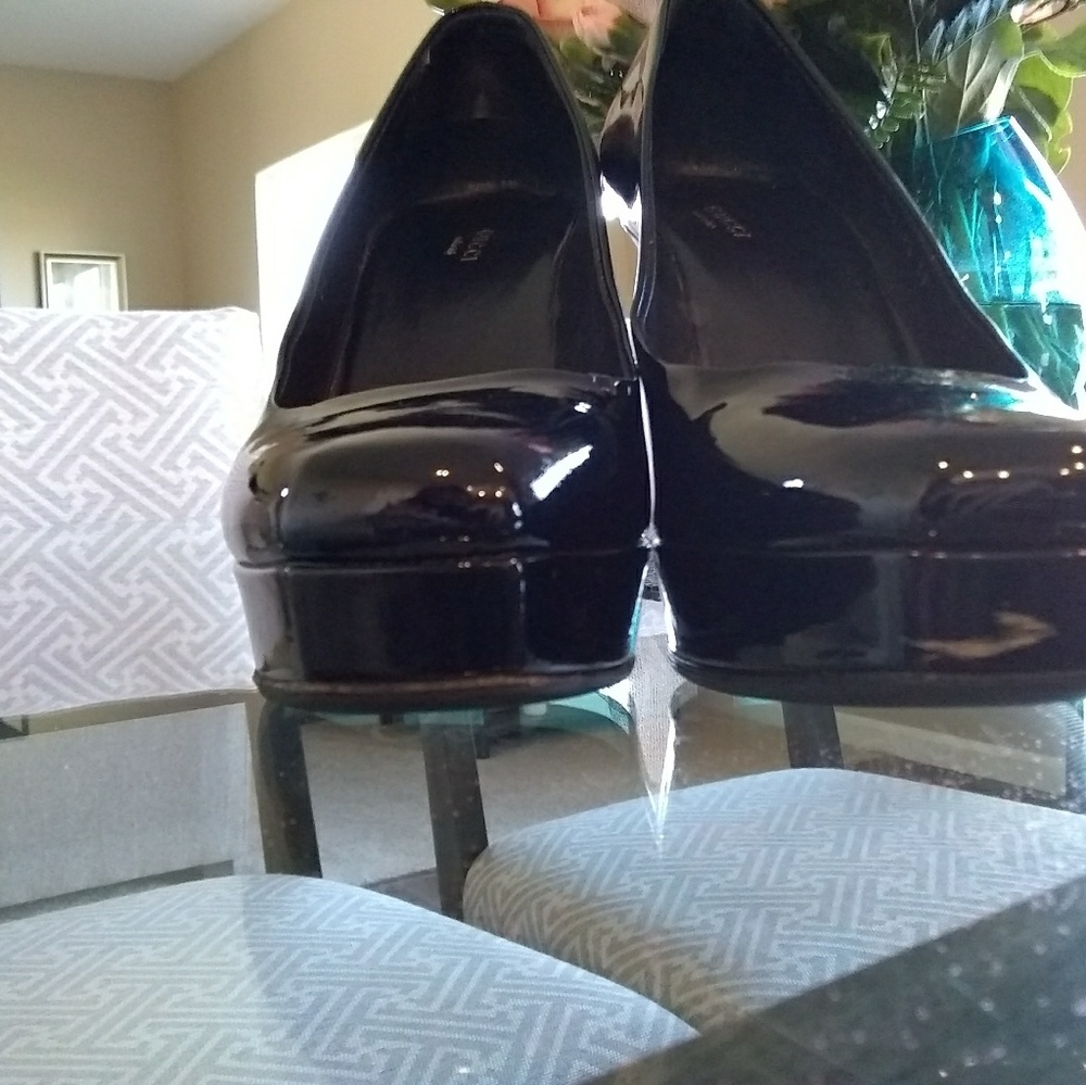 Gucci Heels - Picture 3 of 5